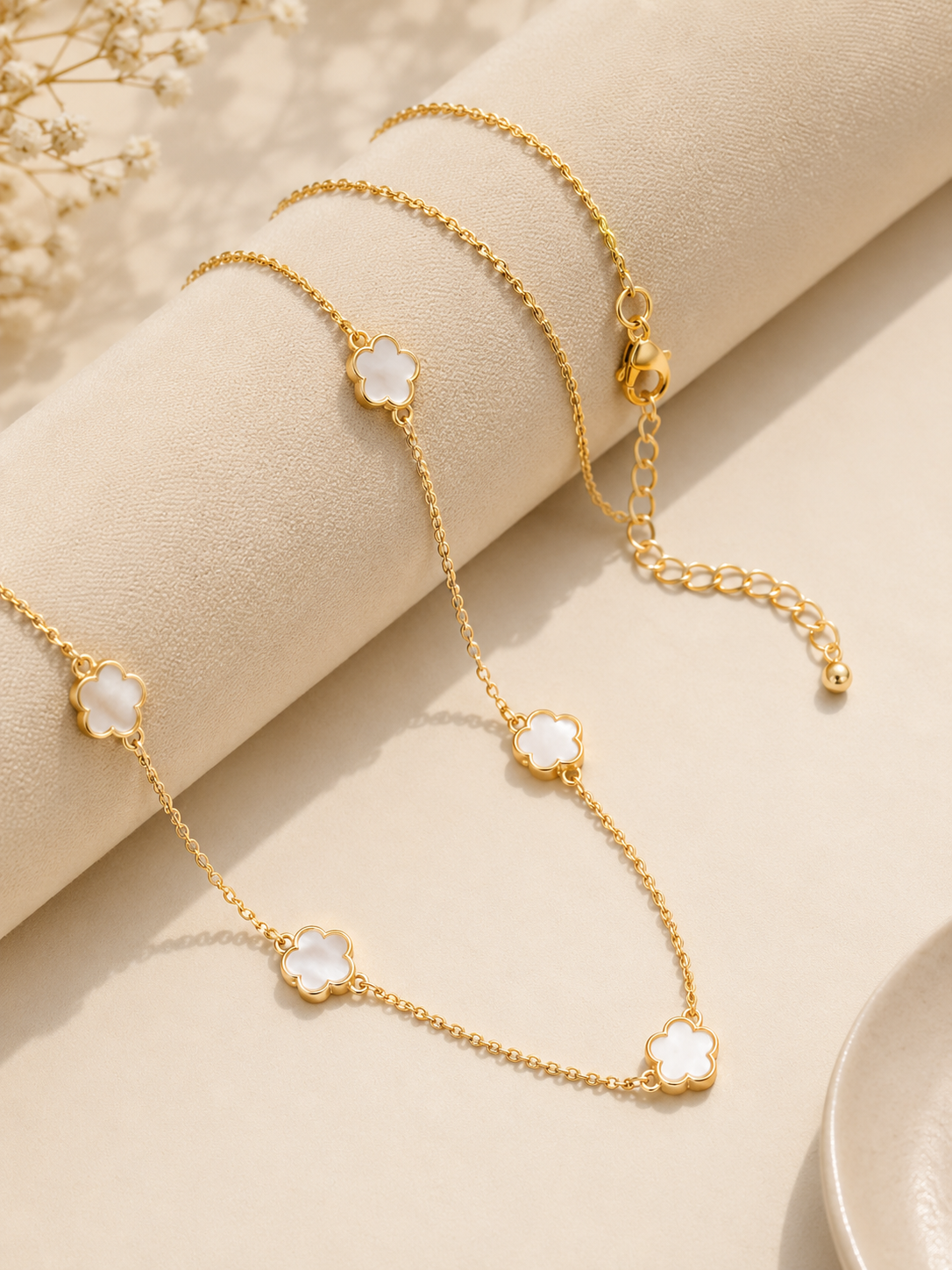 Elegant White Clover Gold Necklace
